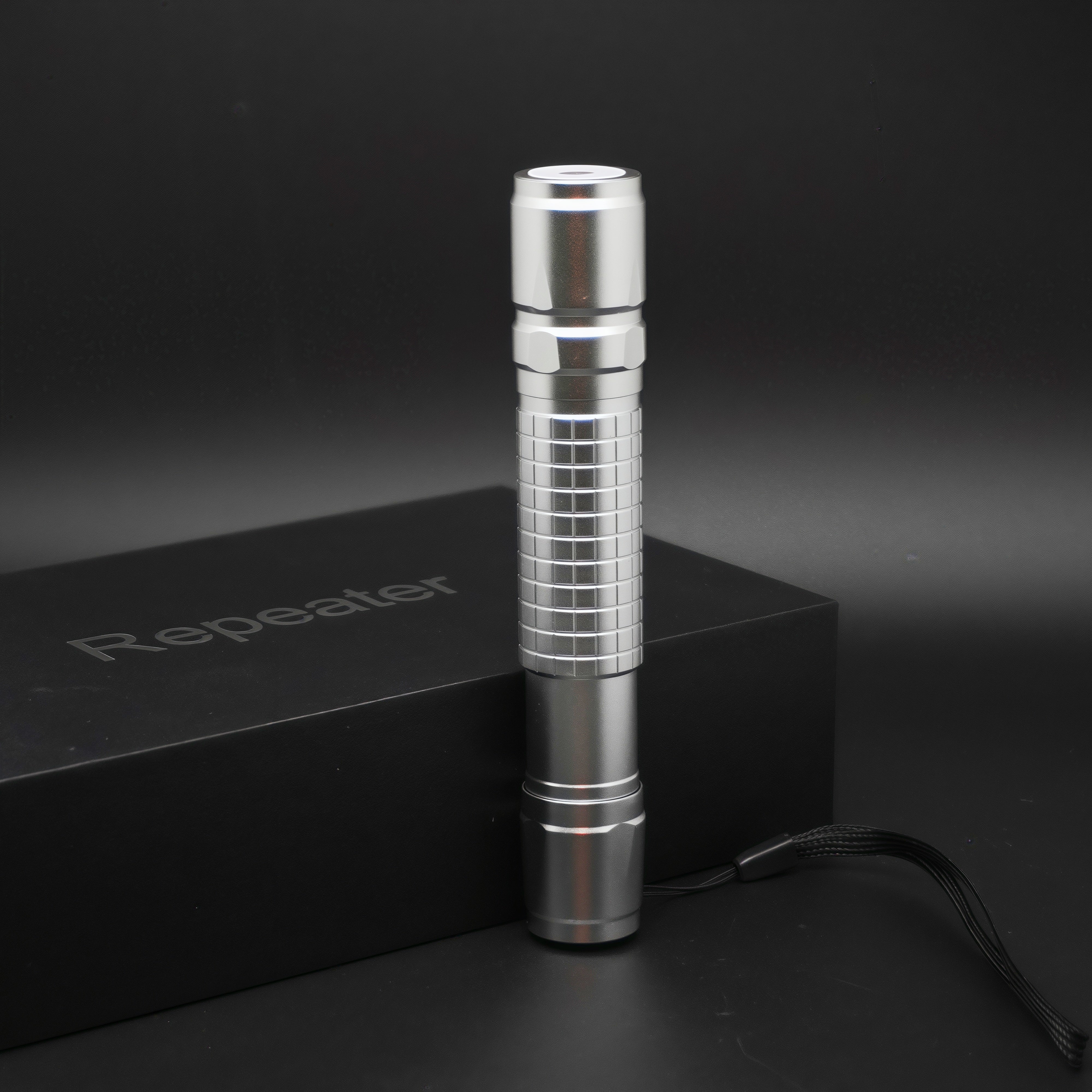 QuantaBlade Silver Body Red Burning Laser 200mW Pointer Strong Beam Laser 301