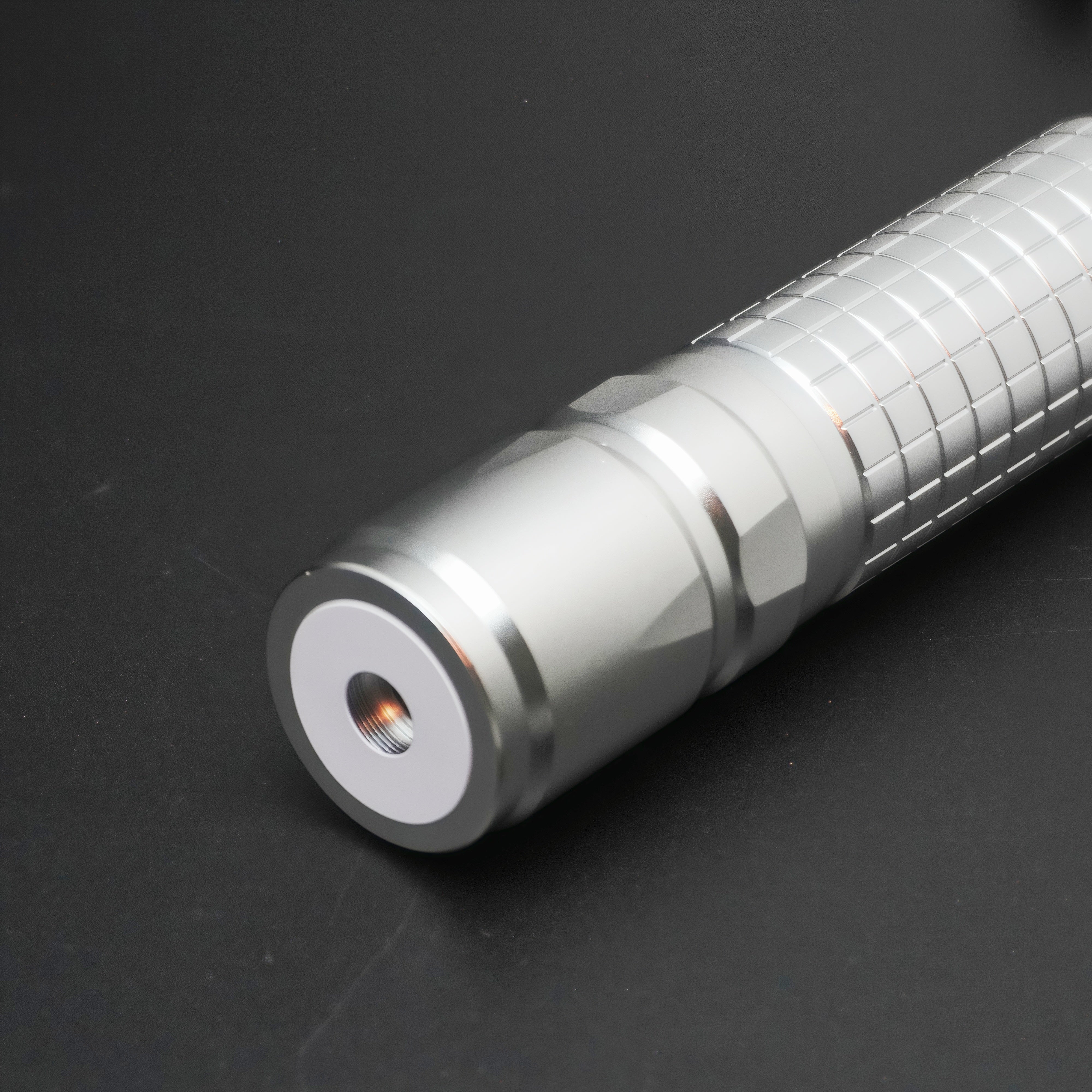 QuantaBlade Silver Body Red Burning Laser Pointer 200mW Strong Beam Laser 301