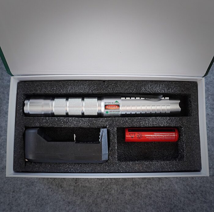 100mw 520nm Burning High Power Green Laser pointer kits - Image 2