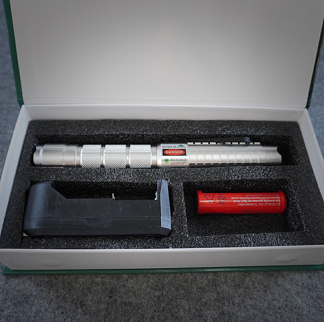 NovaCut 50000mW Burning Green Laser Pointer High Powered Class 4 Laser - Image 3