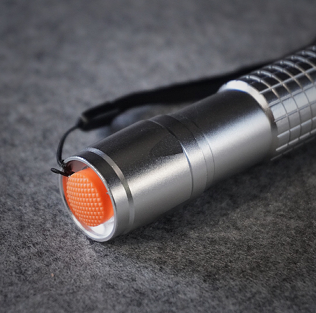 FR-900 50-80mW Extension-Type Focus Green Dot Laser Pointer Pen with 18650 Rechargeable Battery Silver - Image 6
