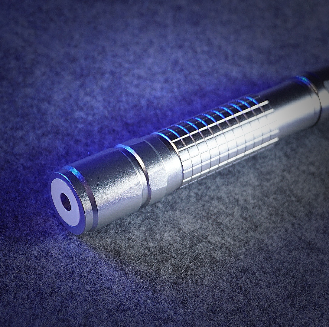 FR-900B 1000mW Extension-Type Focus Blue Dot Laser Pointer Pen with 18650 Rechargeable Battery Silver - Image 8