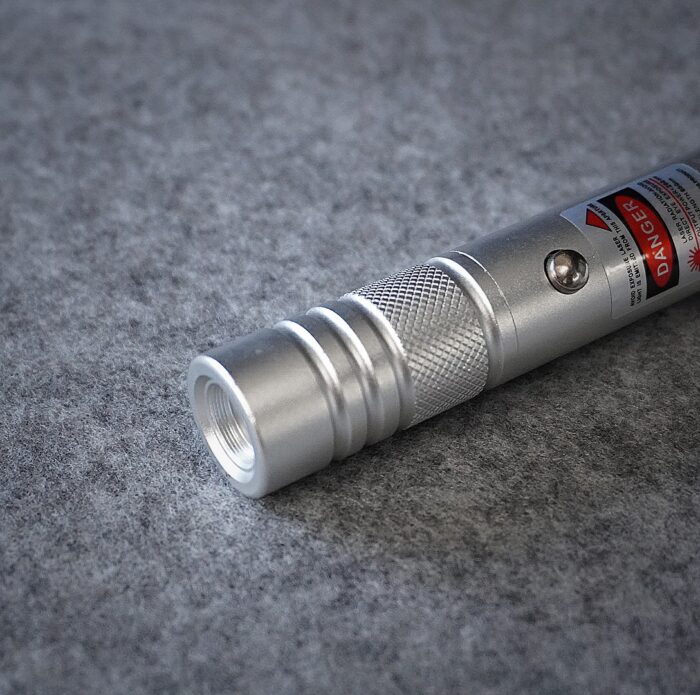 50mW 532nm Rechargeable Green Laser Pointer Beam Light Single-point Silver - Image 3