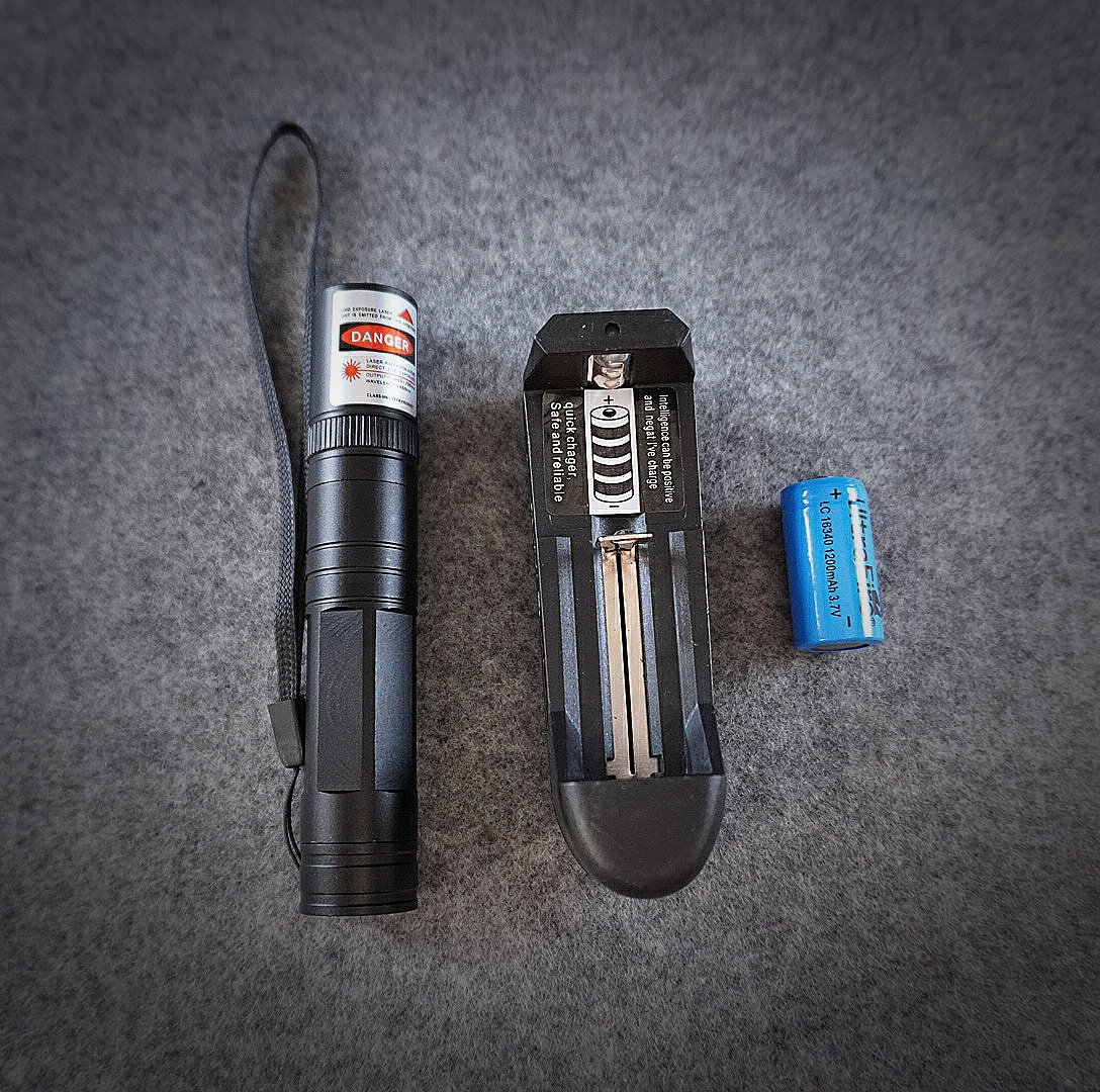FR-850 200mW Red  Flashlight Style Red Violet Laser Pointer Black - Image 4