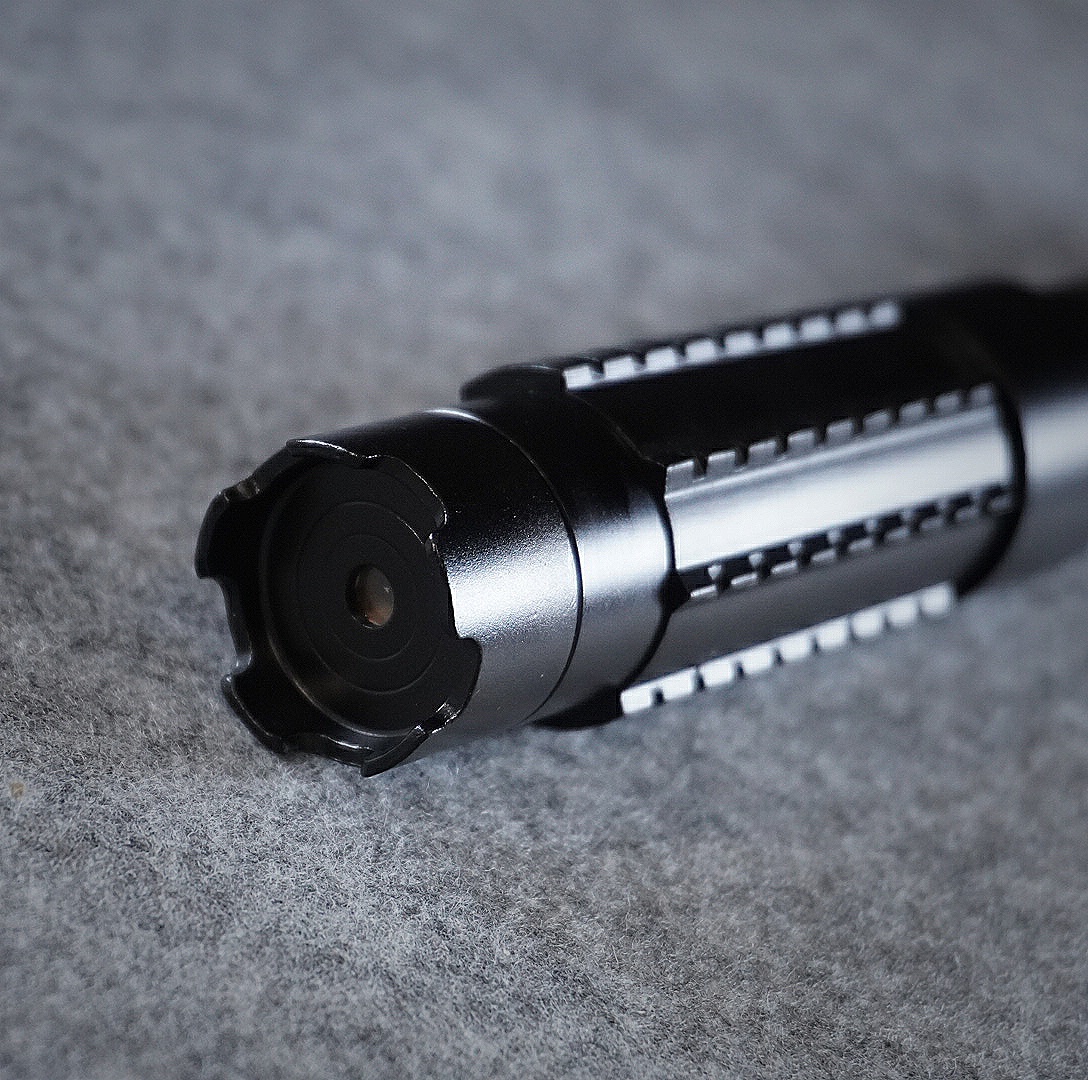 500mW 520nm 0889LGF Green Beam Light Separate Crystal Laser Pointer Pen Kit Black - Image 6