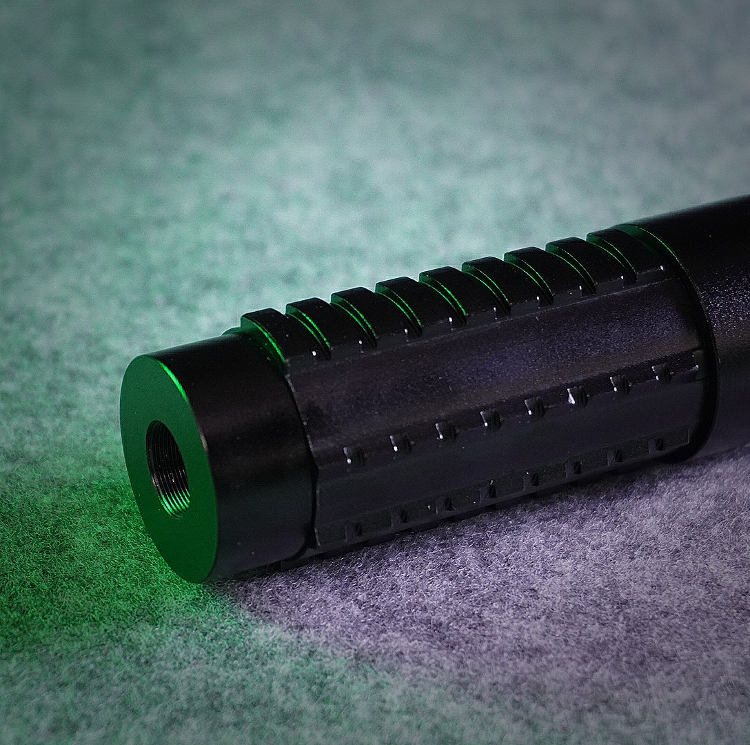 500mW 520nm 0889LGF Green Beam Light Separate Crystal Laser Pointer Pen Kit Black - Image 3