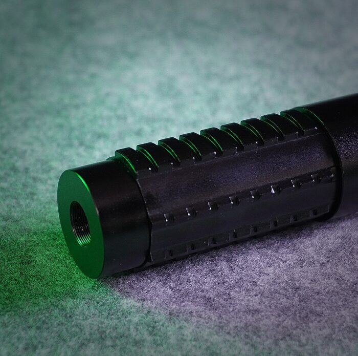 500mW 520nm 0889LGF Green Beam Light Separate Crystal Laser Pointer Pen Kit Black - Image 3